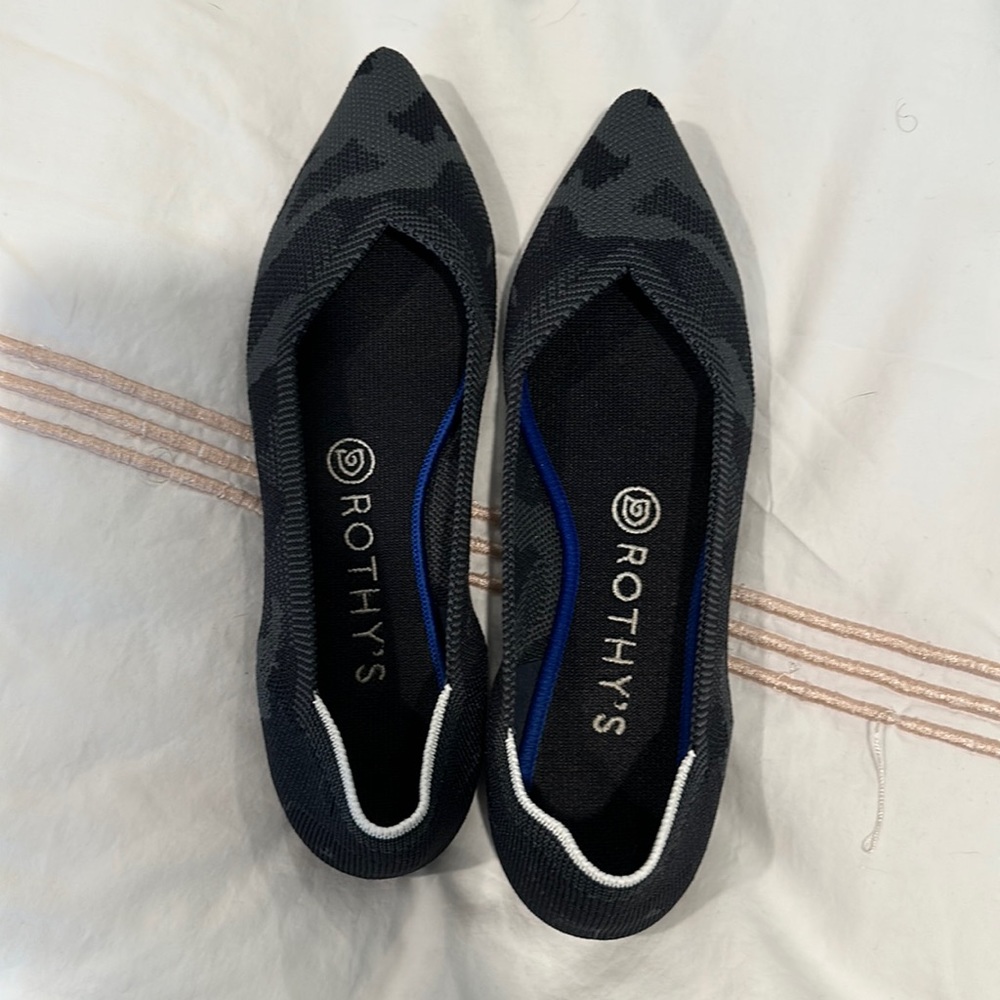 Rothys Pointed-Toe V-Cut Flats - CAMO